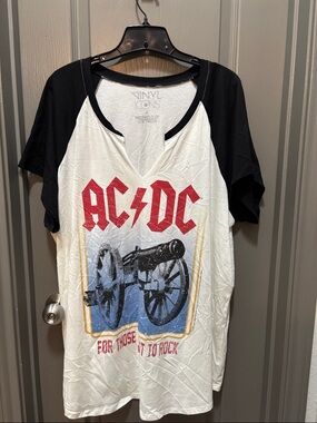AC/DC Graphic Raglan Tee in Black & White